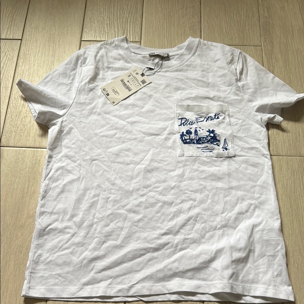 Zara White Short Sleeve Tee with Graphic Detail